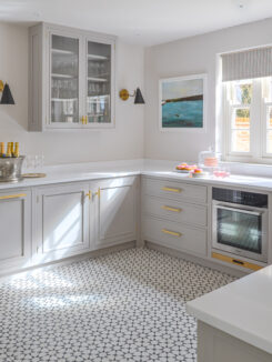 A support kitchen with wine storage