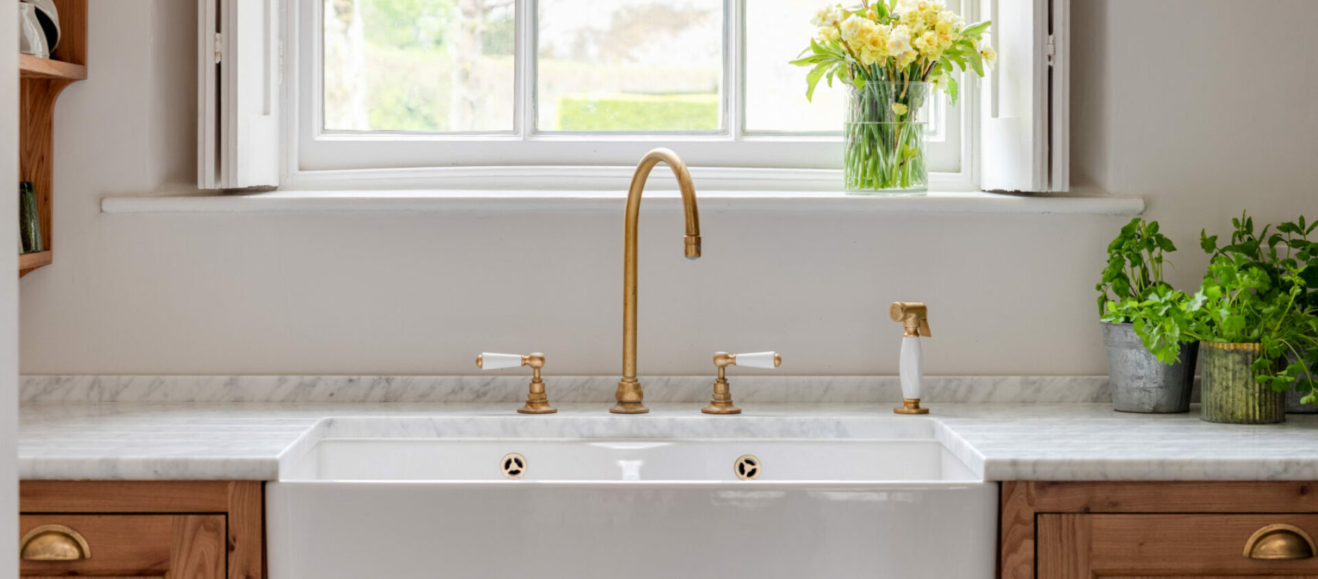 Georgian Country house kitchen sink