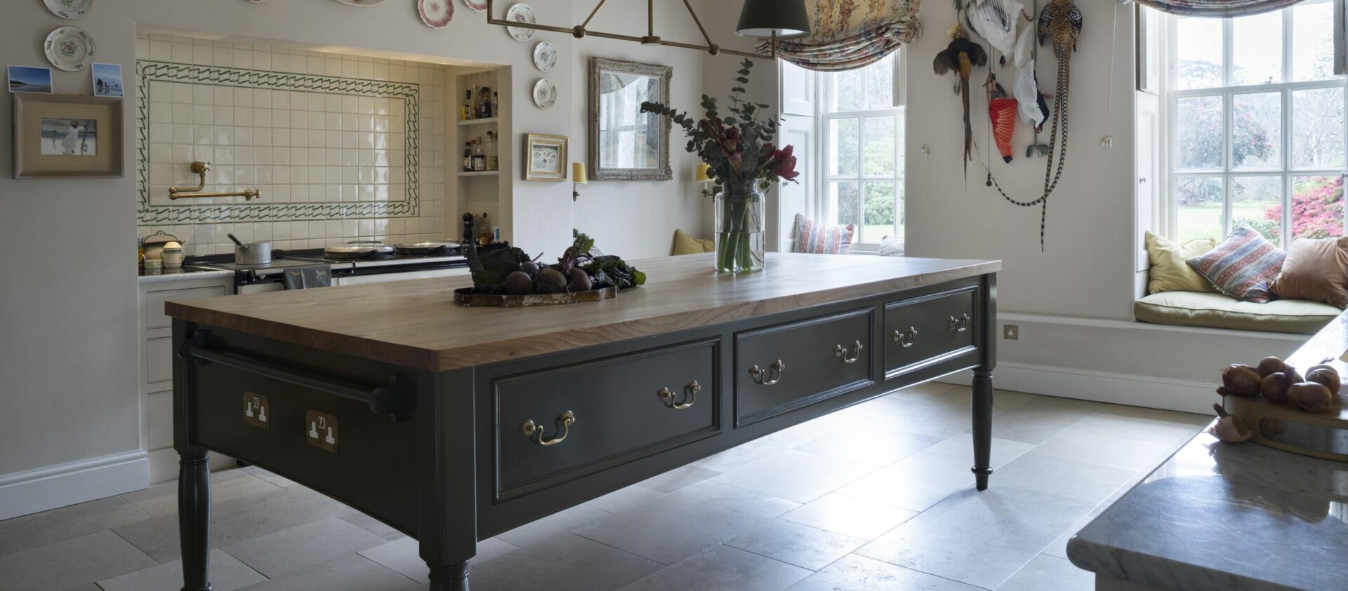 The Cooks Table kitchen island is a completely free standing table, with elegantly turned legs