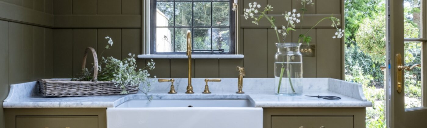 The Best Colours for Country House Kitchens | Guild Anderson
