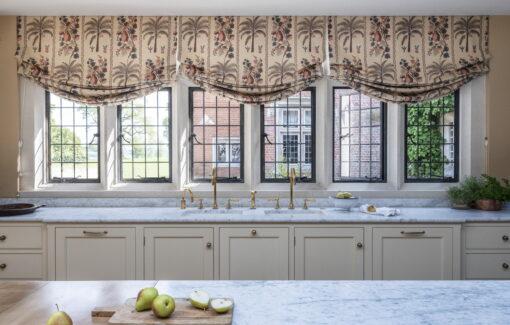 The Best Colours for Country House Kitchens