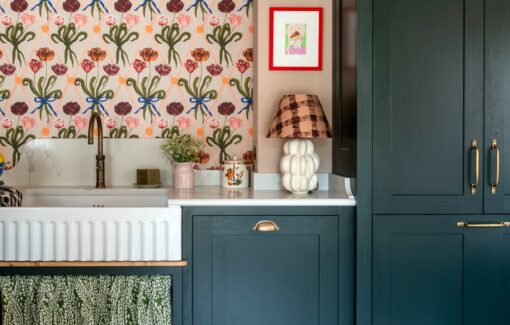 The Best Colours for country house kitchens