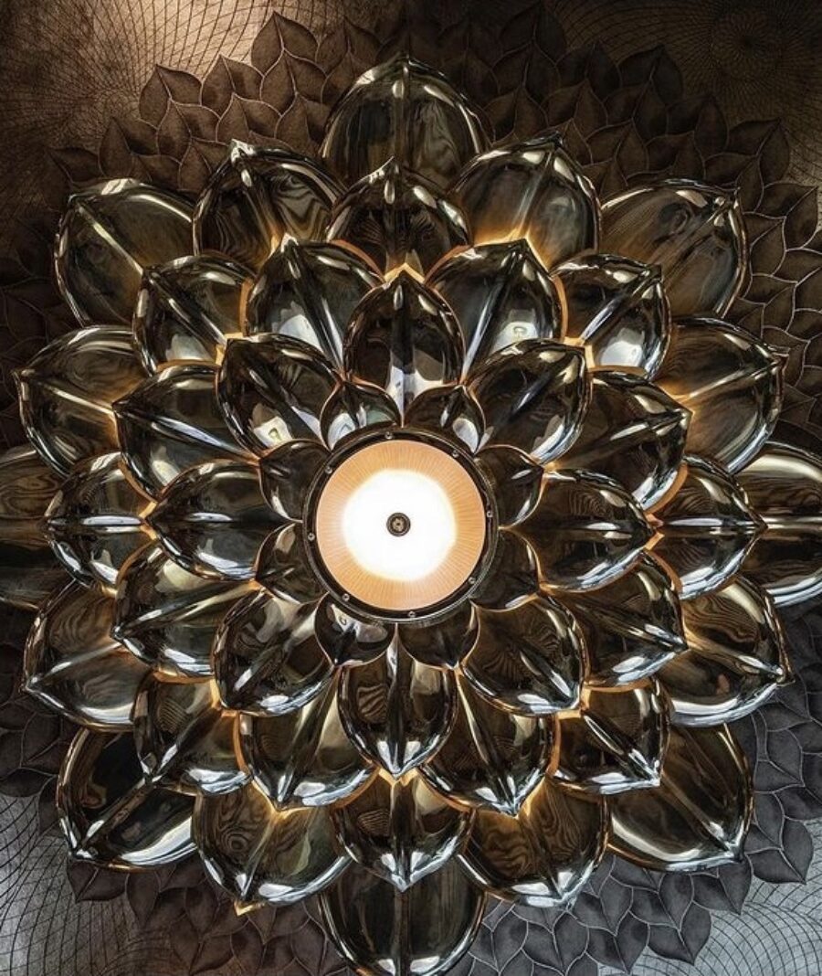 FRD - exquisite metal light