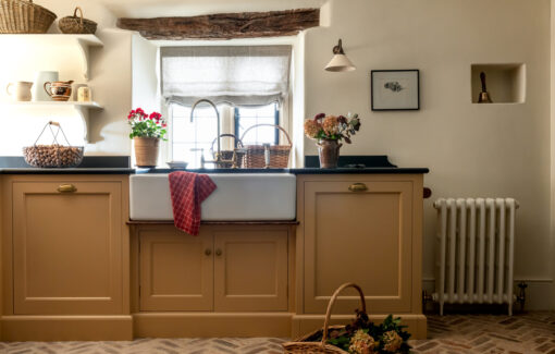 Kitchen Scullery for a Farmhouse Kitchen with Butlers sink under a window