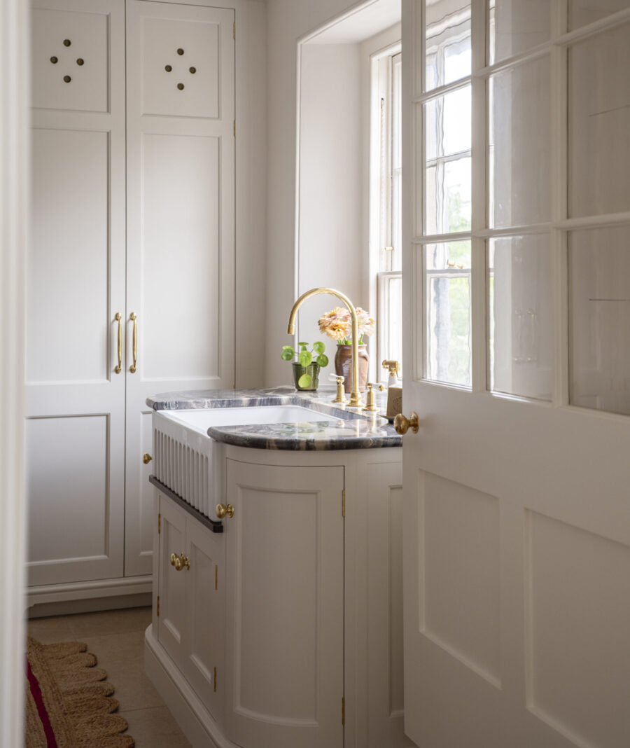 Bespoke laundry room design with Shaws of Darwen fluted Butler's sink and luxury tap