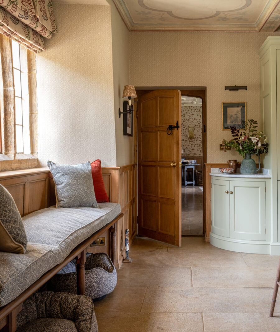Curved Kitchen cabinets and oak bench seating make this a truly bespoke handmade kitchen Curved Kitchen cabinets and oak bench seating make this a truly bespoke handmade kitchen